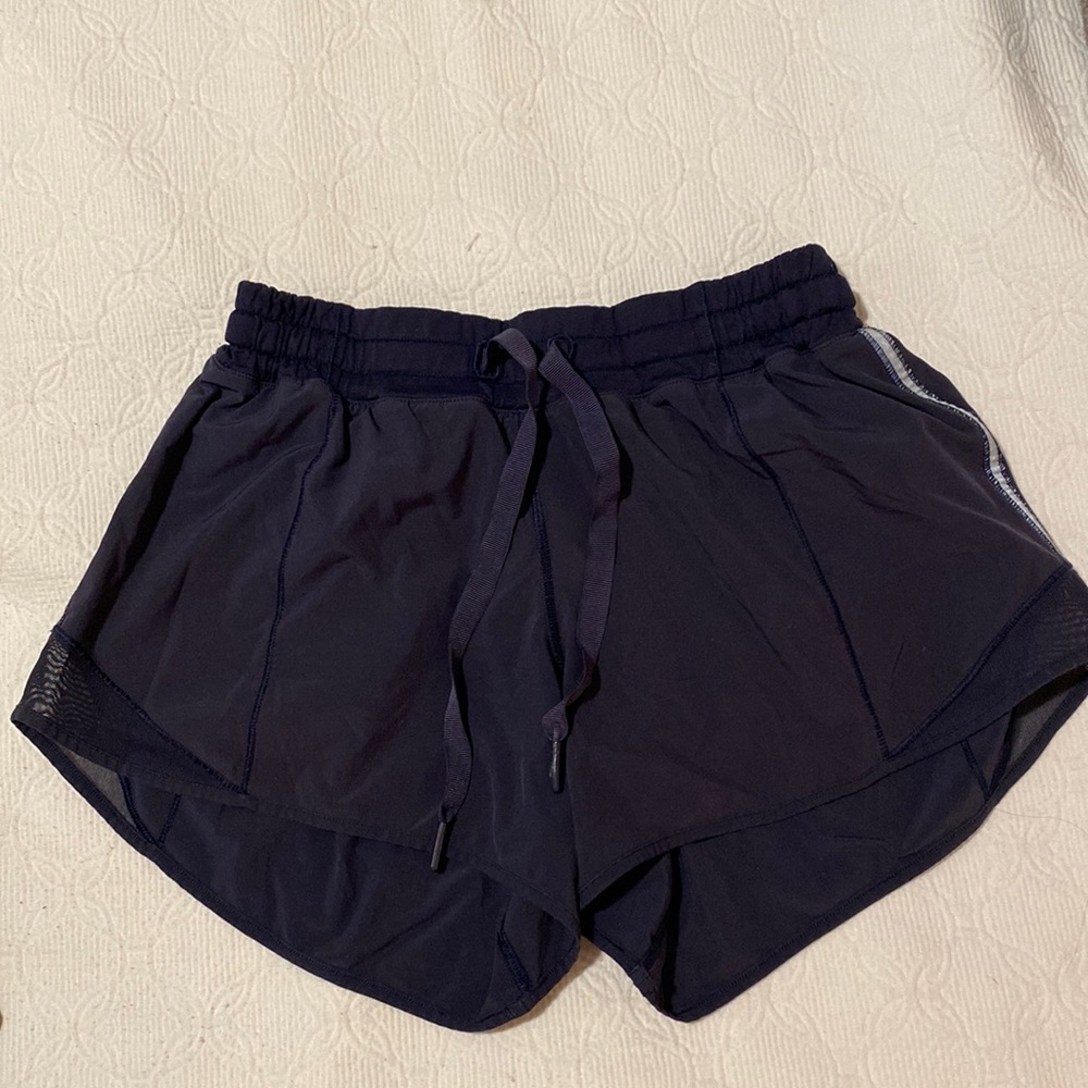 LULULEMON hotty toddy shorts size 6